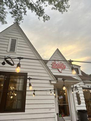 Front of Bain BBQ & Bakery at Sunset