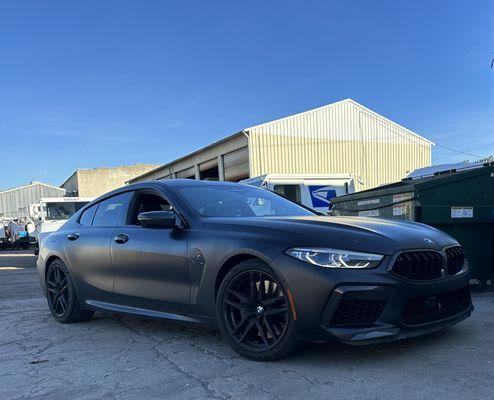 BMW M8 windshield replacement