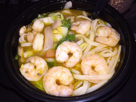 Thai curry noodle with shrimp (coconut curry hardly present and super, super oily!!)