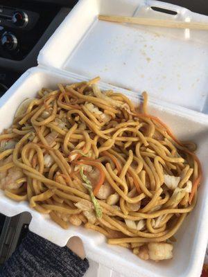 The Shrimp Lo Mein has a simple yet delicious taste!