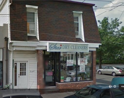 Star Dry Cleaners of Park Ridge, NJ provides a wide variety of services for all your laundry and tailoring needs