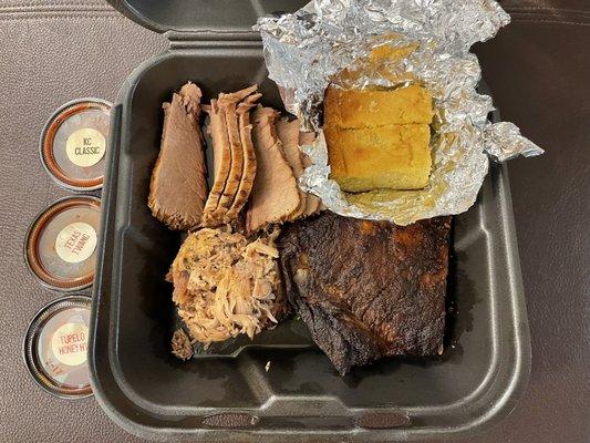 3 meat sampler (beef brisket, pulled pork, and pork spare ribs).