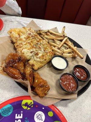 Appetizer sampler (Cheesy Bread, sweet chili bone in wings, fries)