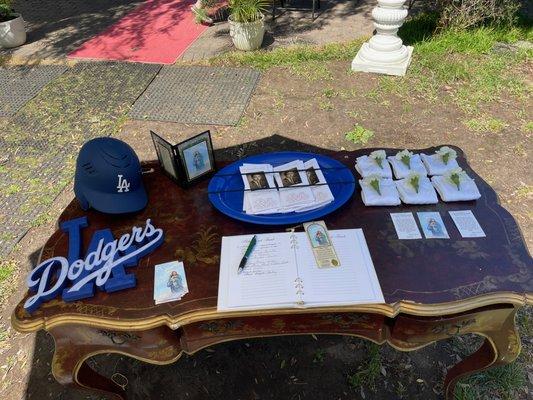 The helmet and Dodger sign was also an added touch.