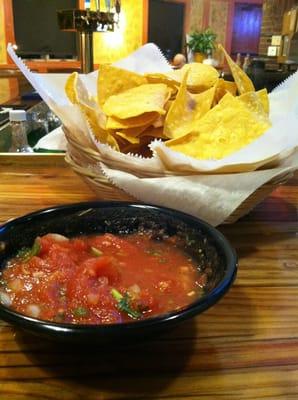 Fantastic salsa - & they bring chips & salsa out as soon as you sit down. Always fast & friendly service!