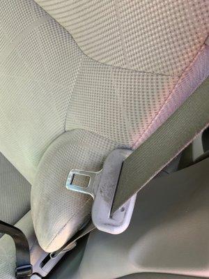 Dirty seatbelt latch