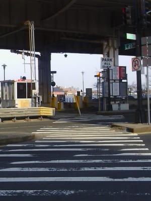 FDR Drive Lot Entrance