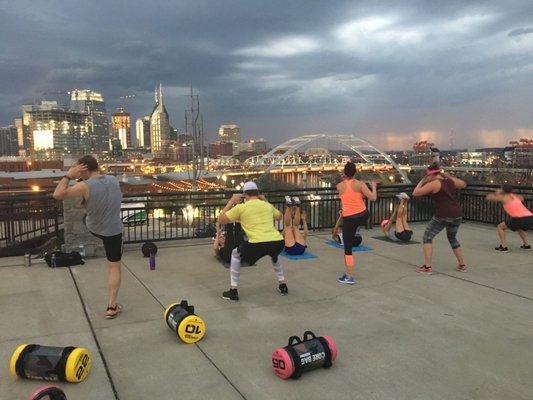 Outdoor bootcamp overlooking Nashville's skyline