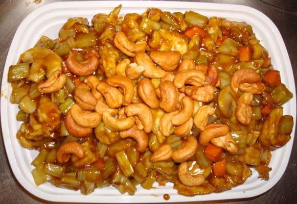 Chicken With Cashew Nuts