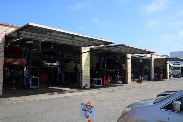 10 Bay Automotive repair shop