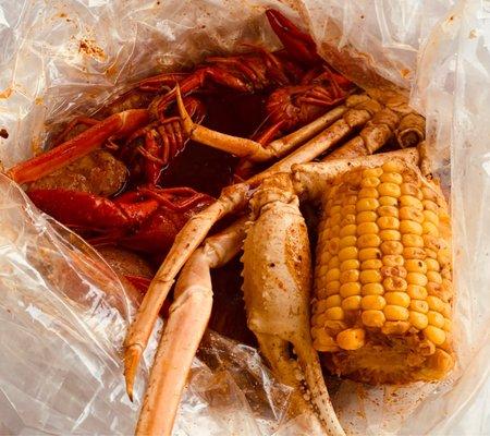 1lb crawfish, 1/2lb snow crab, 1/2lb sausage, cajun medium