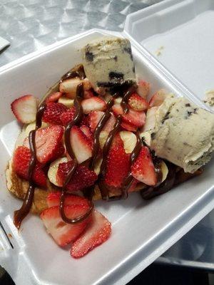 Caramel drizzle with strawberries and bananas with cookies and cream ice cream