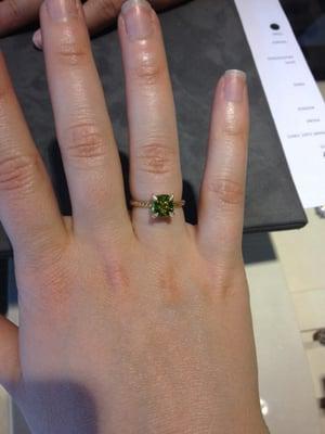 Peridot sparkler. I can has? Please?