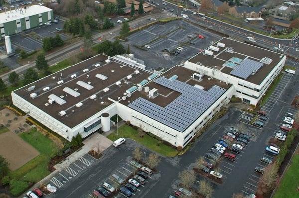 Columbia Sportswear 100 kW solar array.