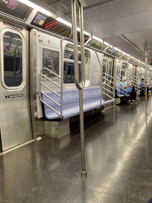 Get the R Train to Queens at 59th Street 07/30/21