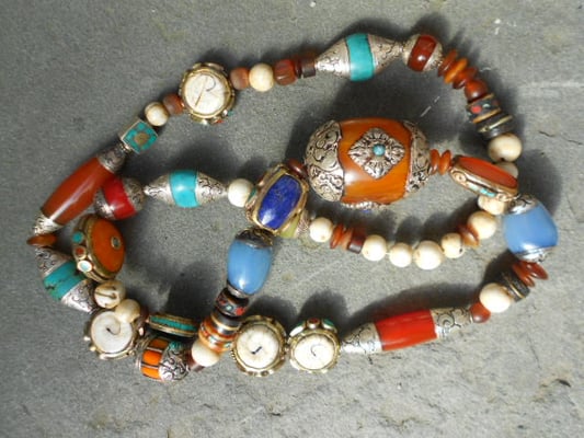 Free trade Tibetan stunning beads.