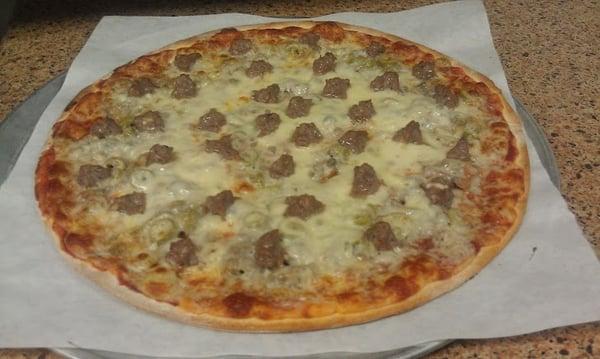 Jake's Special- Italian Sausage, Mushrooms and Green Olives.