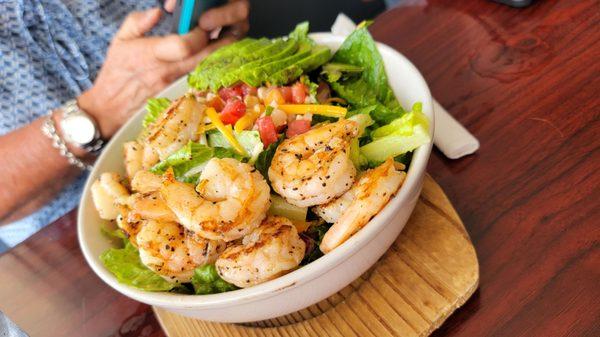 Salad wth shrimp