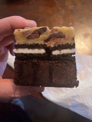 Naughty Brownie - Fudge brownie / Oreo / chewy chocolate chip cookie