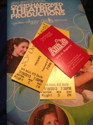 The Hubs surprised me with Annie tickets!!