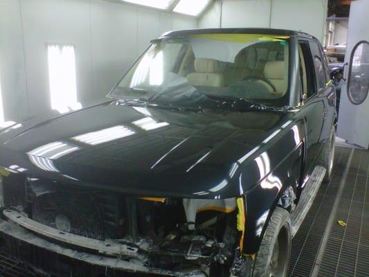 Land Rover in the on sight paint booth