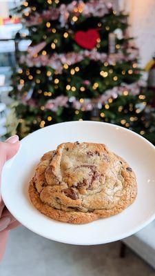 chocolate chip cookie