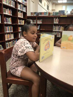 A visit to the library!