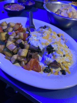 Violated chicken (mushroom/spinach/shrimp and chicken with some heavenly cream sauce and double mixed veggies