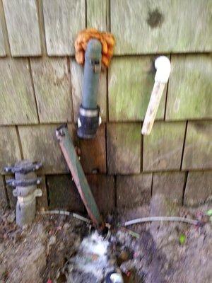 Kitchen sink pipe disconnected outside