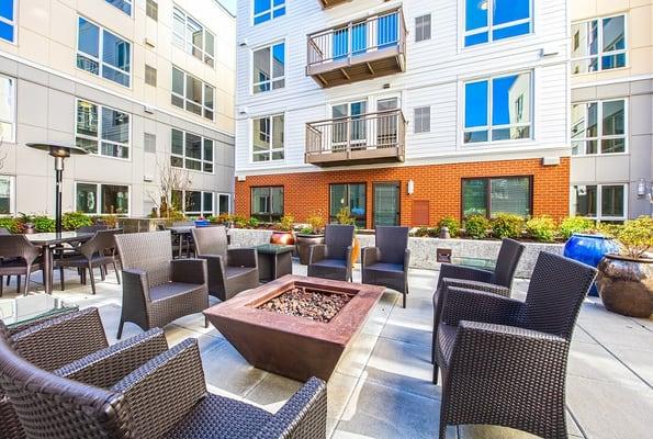 Courtyard Fire Pit at The Meyden Apartments, Bellevue, WA