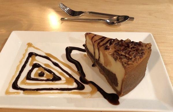 Pecan caramel cheesecake