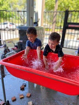 Waterplay!