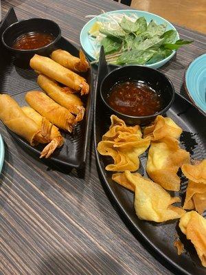 Cream Cheese Wonton & Rocket Shrimp Roll