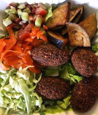 Falafel salad $9