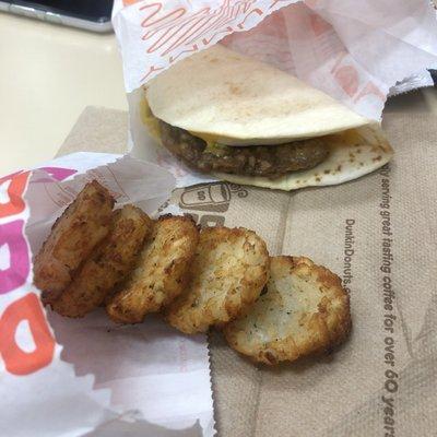 Sandwich with hash browns