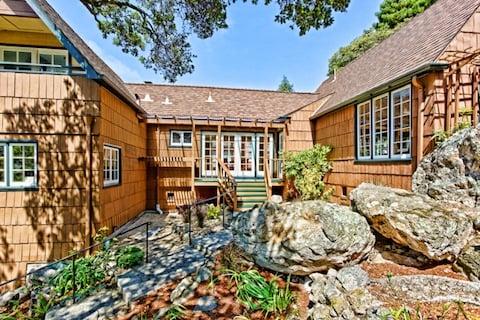 #Berkeley Thousand Oaks Neighborhood - among the rocks