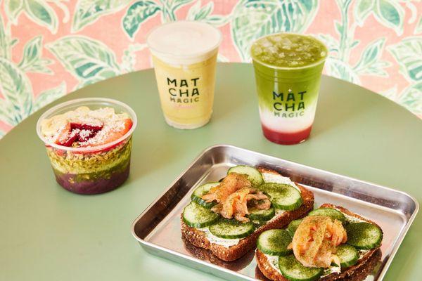 Strawberry Matcha Latte, Dreamsicle Smoothie, Lox On Toast + Macai Bowl