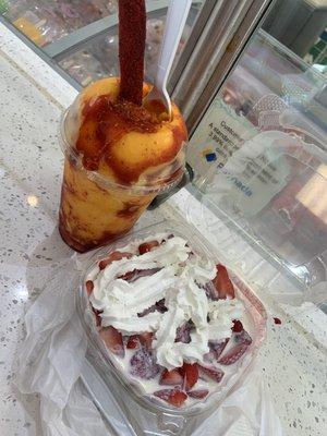 Mangonada , and fresas con leche