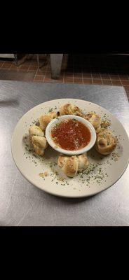 Garlic knots