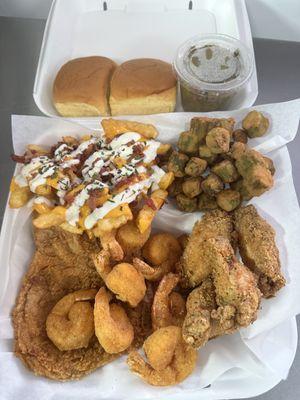 Xl platter with loaded fries