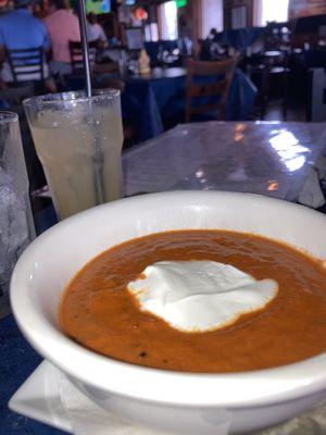 Red pepper Gouda soup