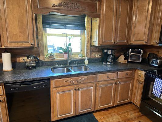 Kitchen sink area