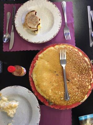 Massive pancakes and cloud like biscuit sandwich