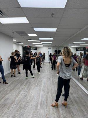 A Thursday night intermediate class with THE Melanie Castillo