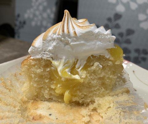 Lemon Meringue cross-section