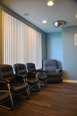 Additional waiting room for parents so they can be close to treatment room for their children