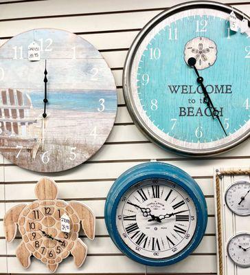 Explore our stunning collection of indoor & outdoor clocks, perfect for every style!