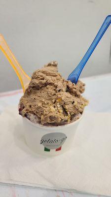 Med. Ferrero Rocher & Sour Black Cherry ($7.15)  03-24-2023