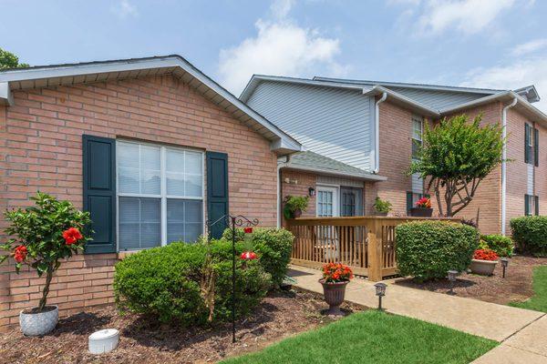 Whispering Oaks Apartments