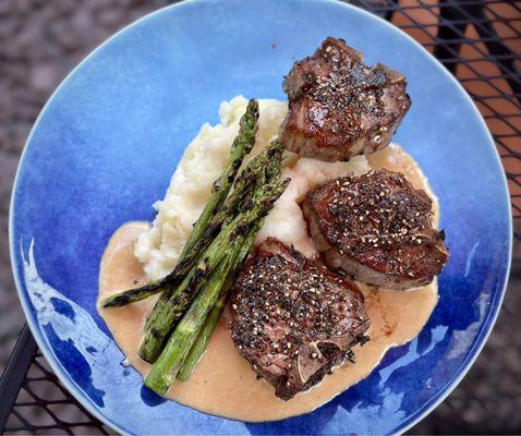 Grilled lamb chops with mashed potatoes and asparagus!!! Yum